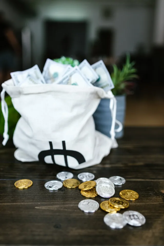 A bag with money.